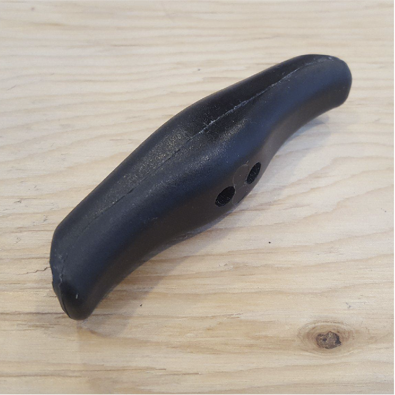 KAYAK | Small plastic handle